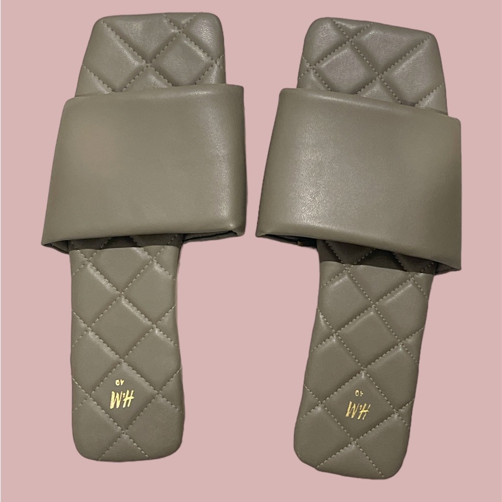 H&M Padded Mules - Picture 1 of 4